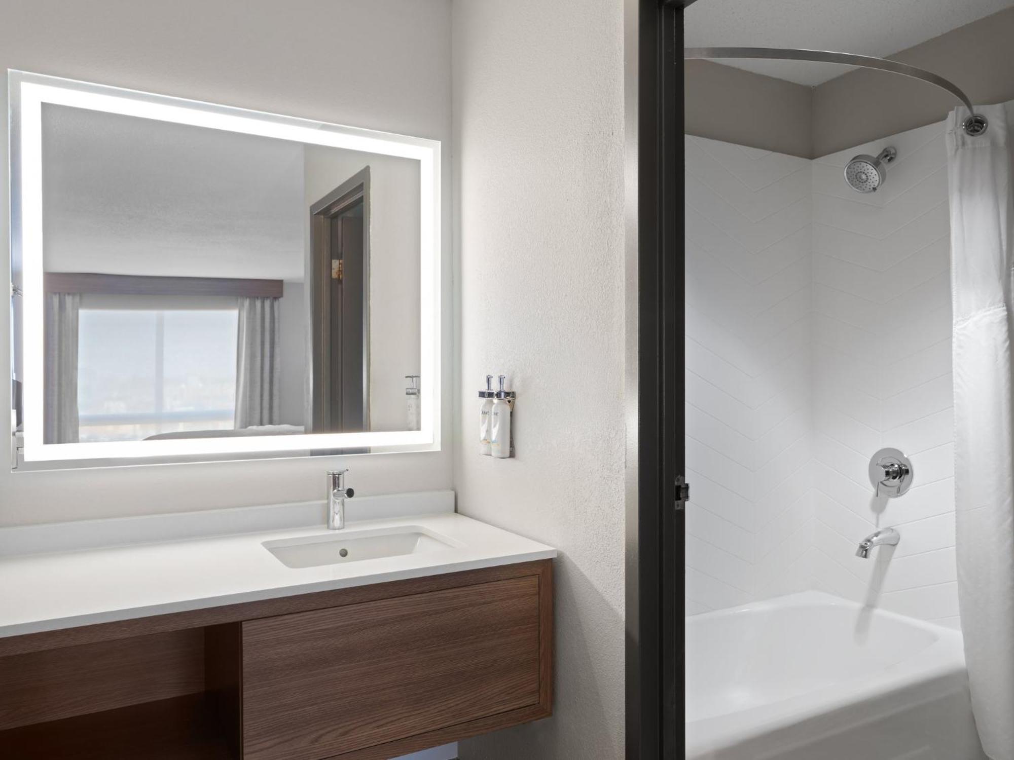 Holiday Inn Portsmouth Downtown By Ihg Εξωτερικό φωτογραφία
